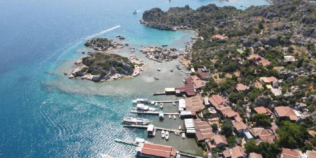 Burada ne yol var ne gürültü! Karadan değil denizden ulaşım sağlanıyor: Eşsiz huzuruyla yolu düşenleri büyülüyor 3